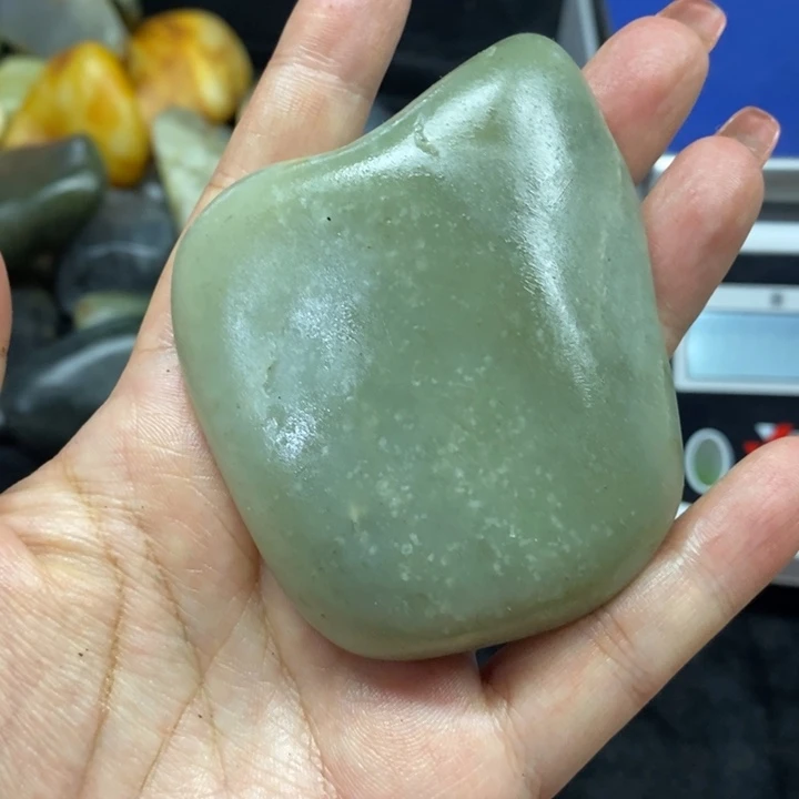 未镶嵌和田玉（糖玉）挂件