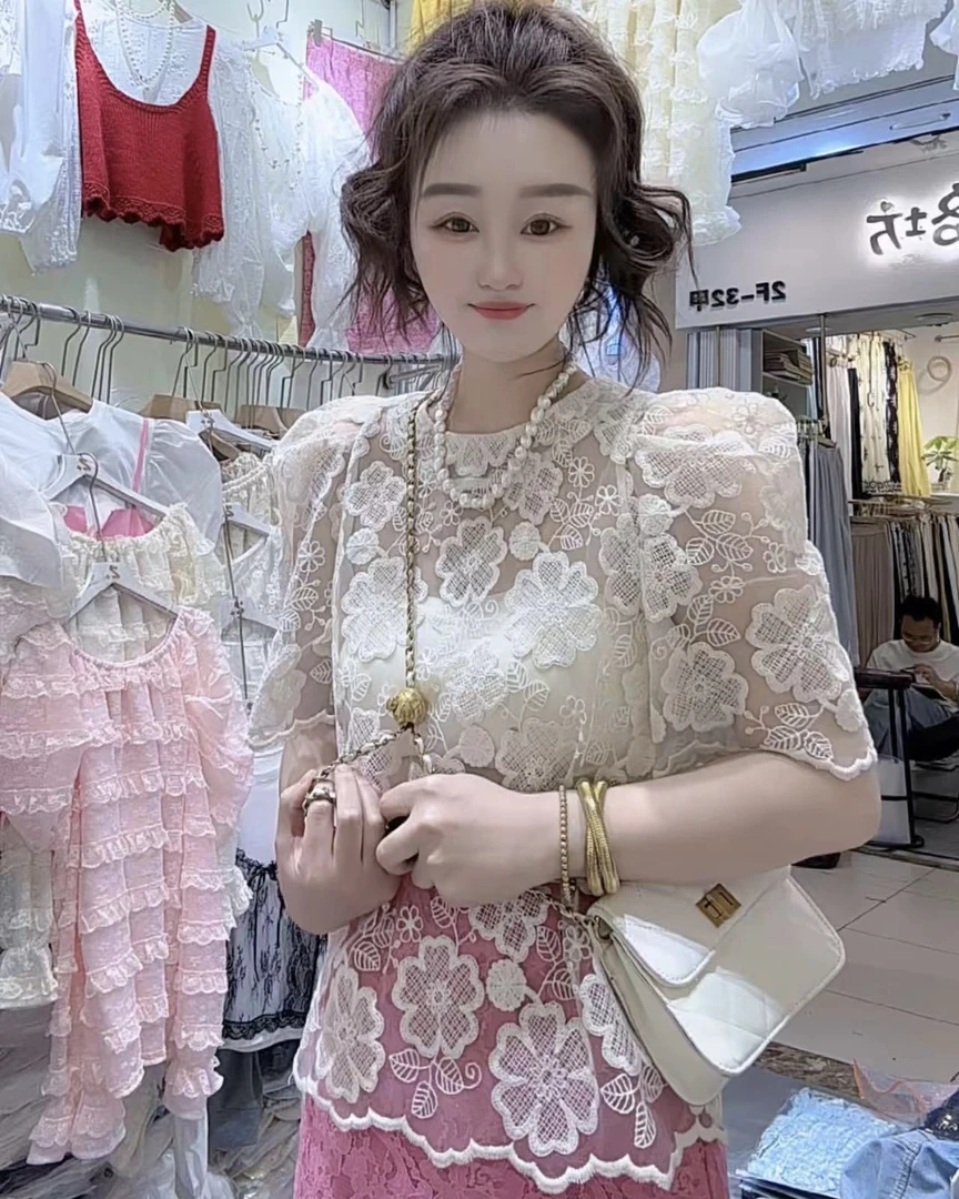 设计感小众半袖蕾丝衫女新款高级感软蕾丝不扎舒适上衣