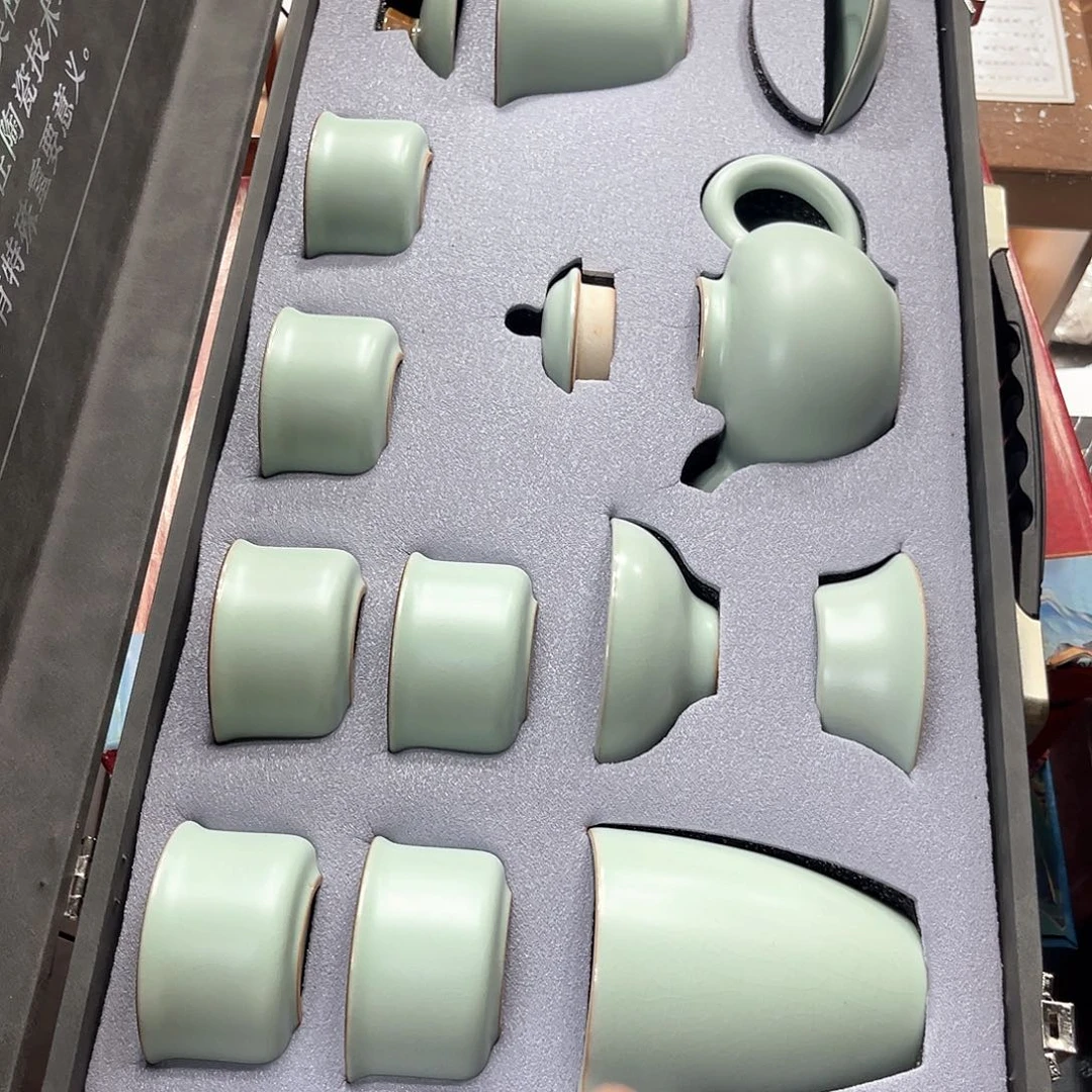 孤品茶具套装等。