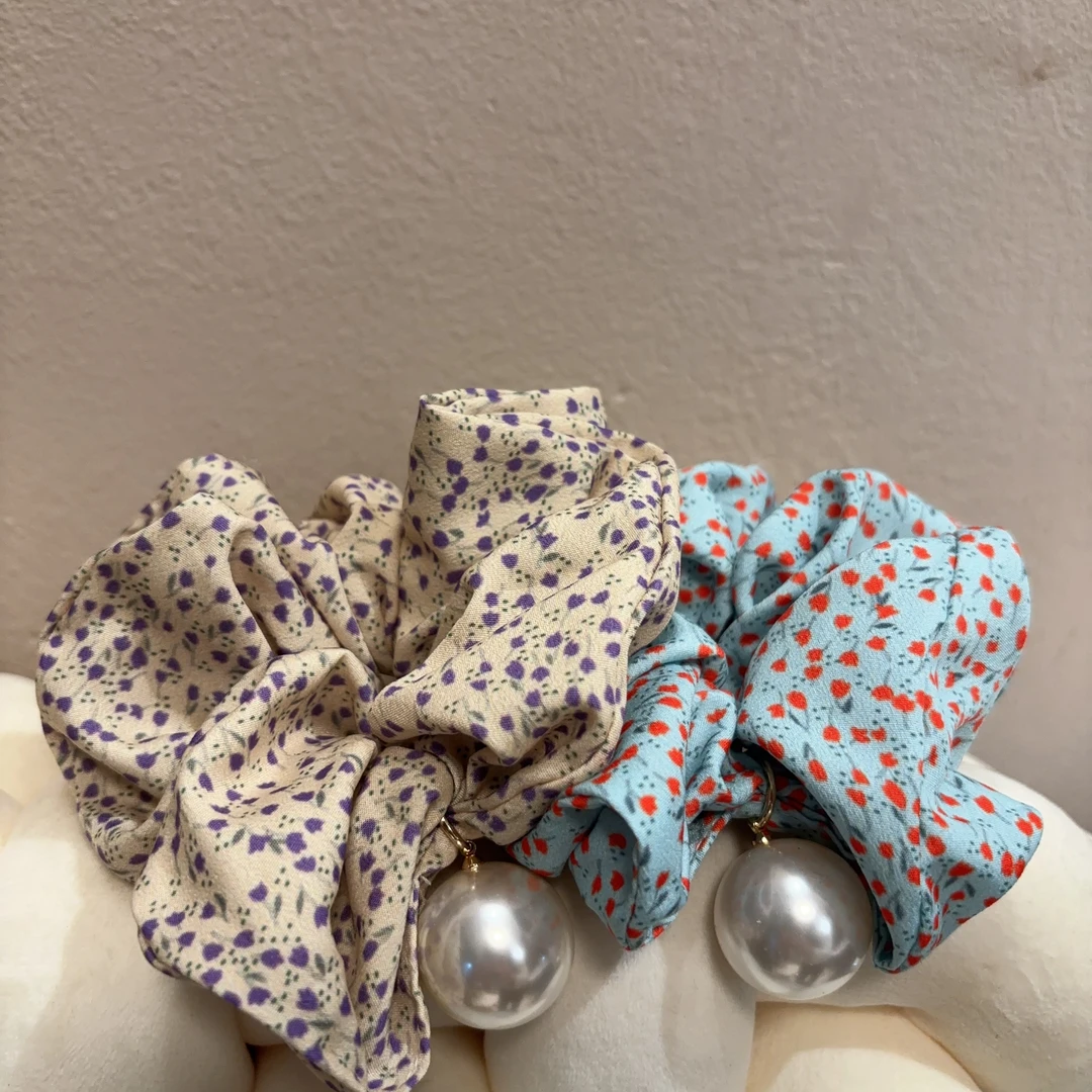 高级感气质小花珠珠发圈T82