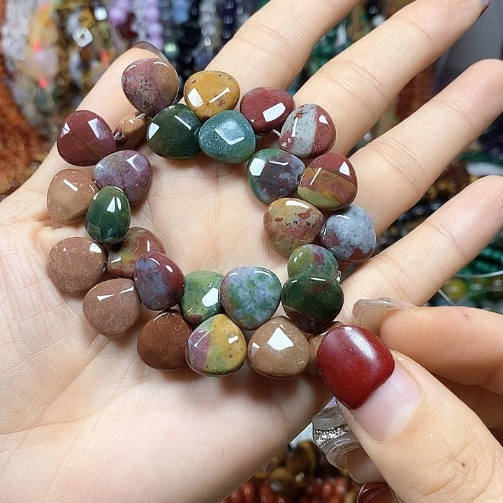 未镶嵌玛瑙/玉髓珠宝半成品亏米出：玛瑙切面水滴卡13mm