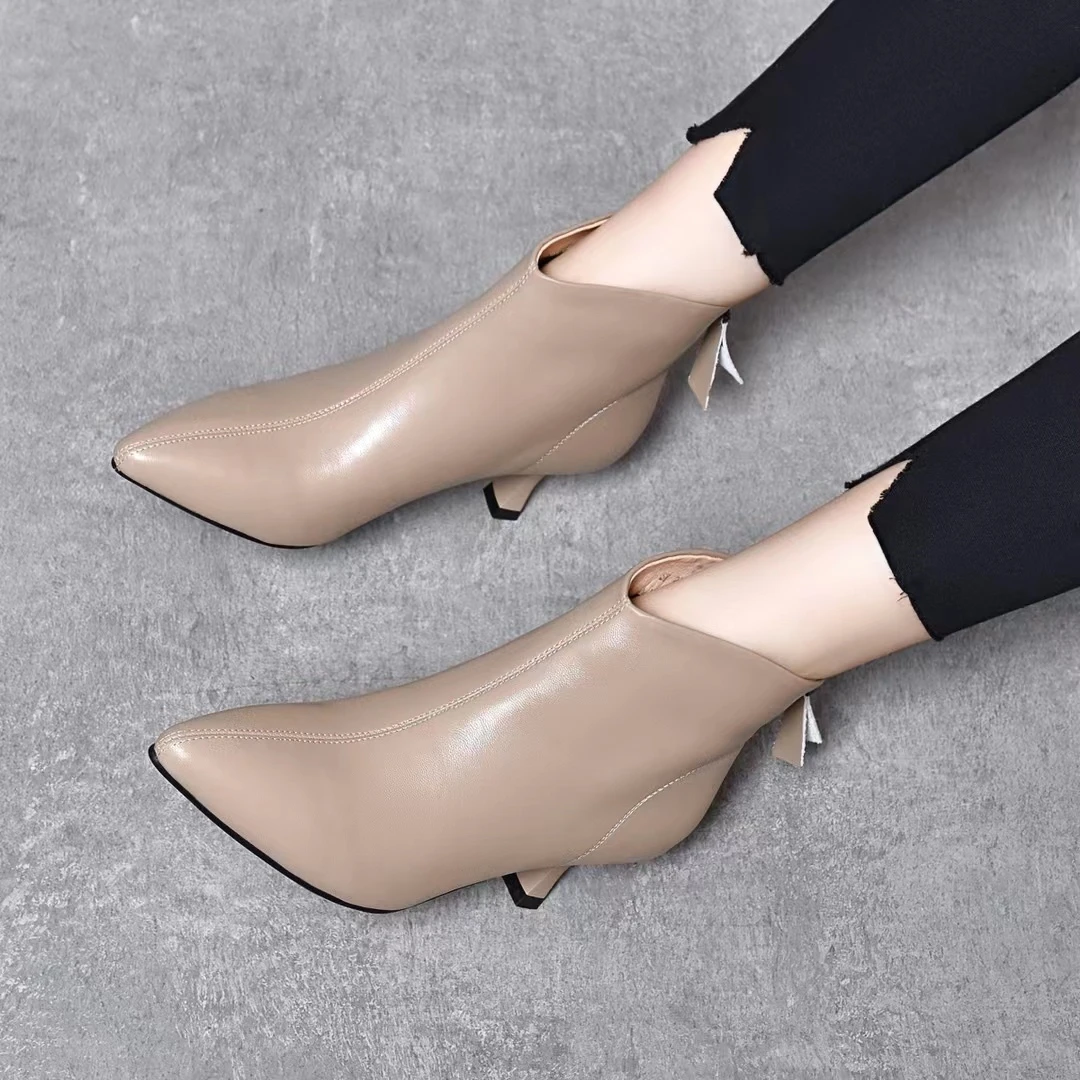 2025秋冬新款尖头细跟羊皮短靴时尚百搭舒适洋气高级裸靴瘦瘦靴子