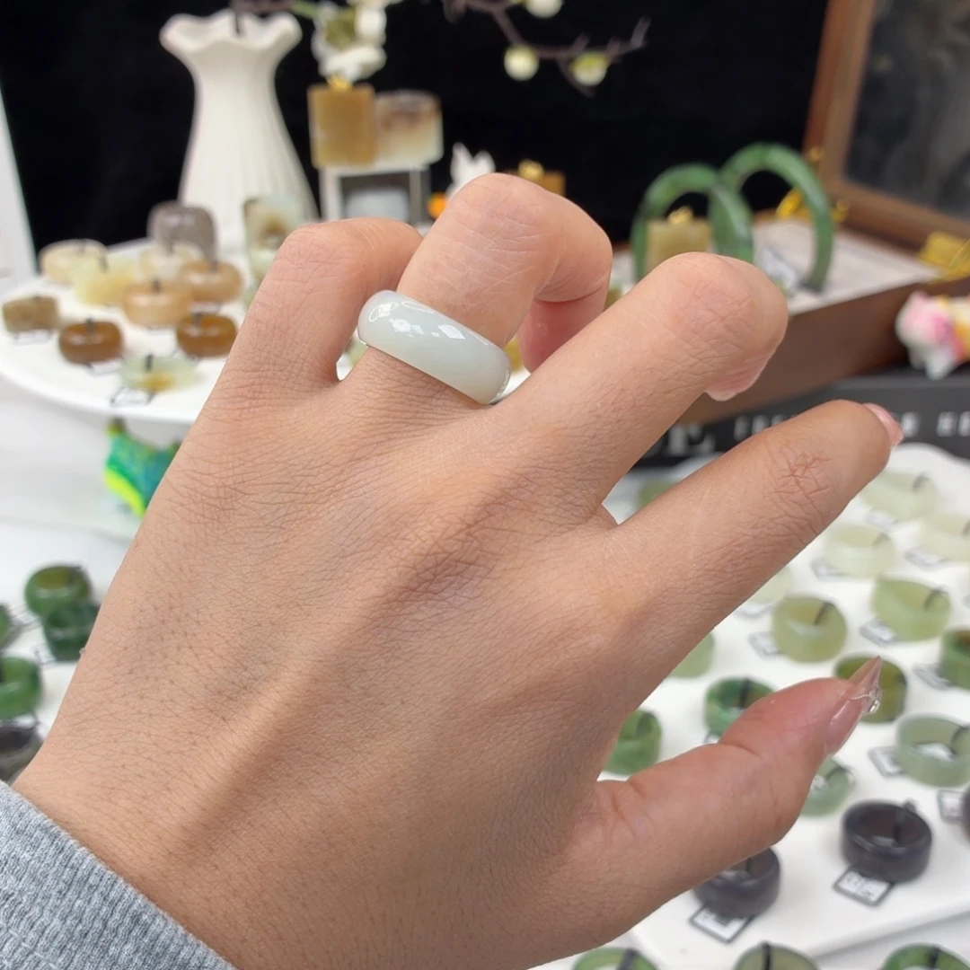 和田玉（糖玉）未镶嵌戒指Q39晴水轮胎15.8不退换10码