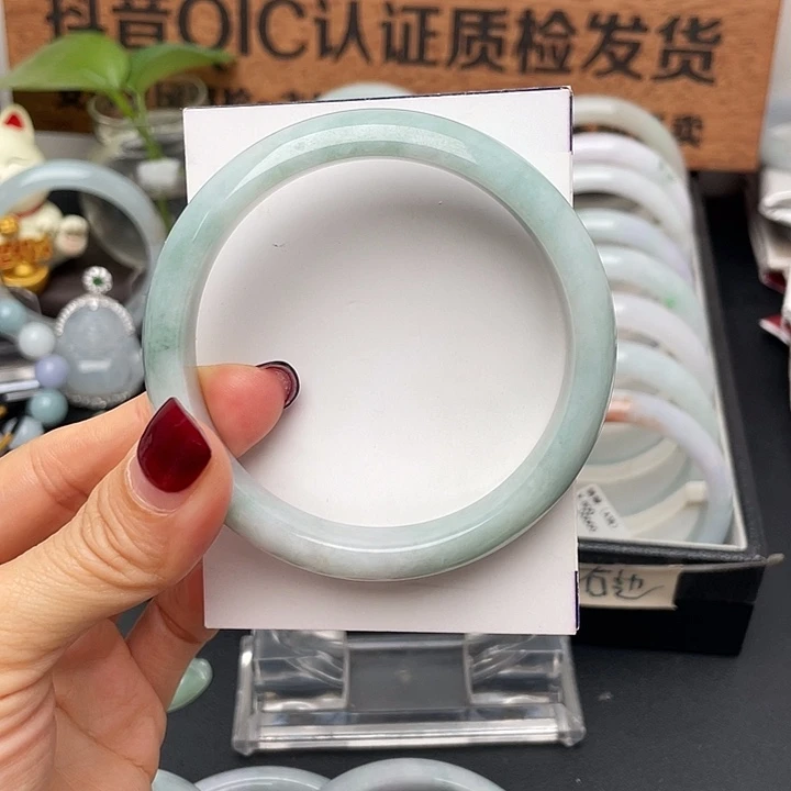 翡翠手镯未镶嵌60.8正圈