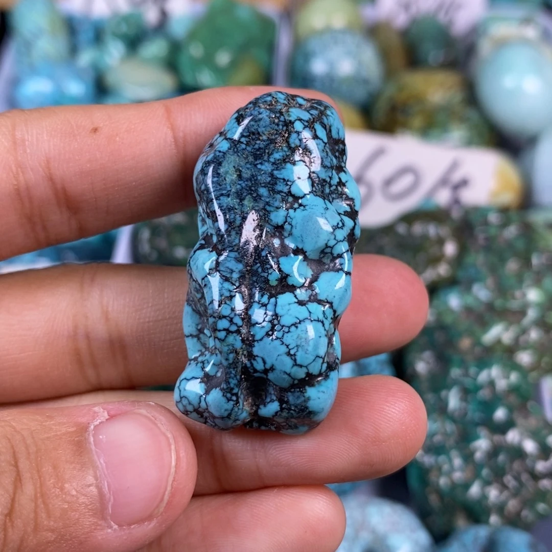 绿松石未镶嵌颈饰