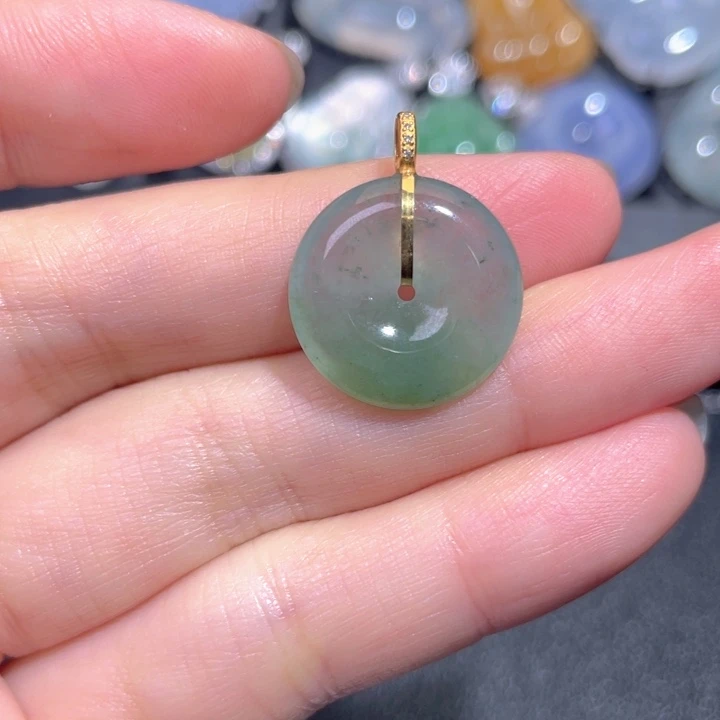 颈饰18K金镶嵌翡翠翡翠