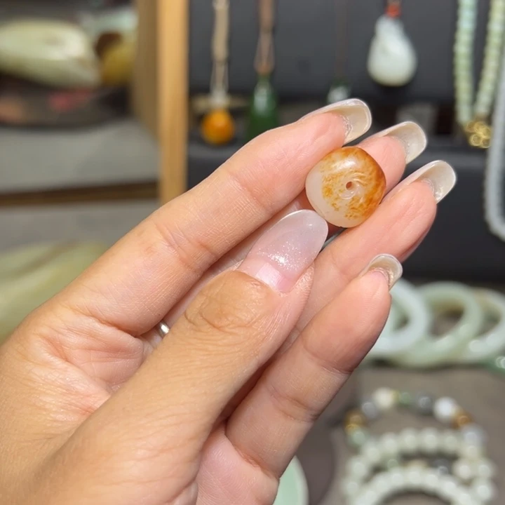 颈饰未镶嵌和田玉琪**胜