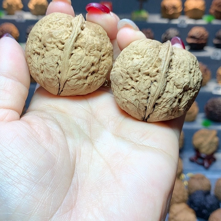 文玩核桃吊坠滑皮元宝15号