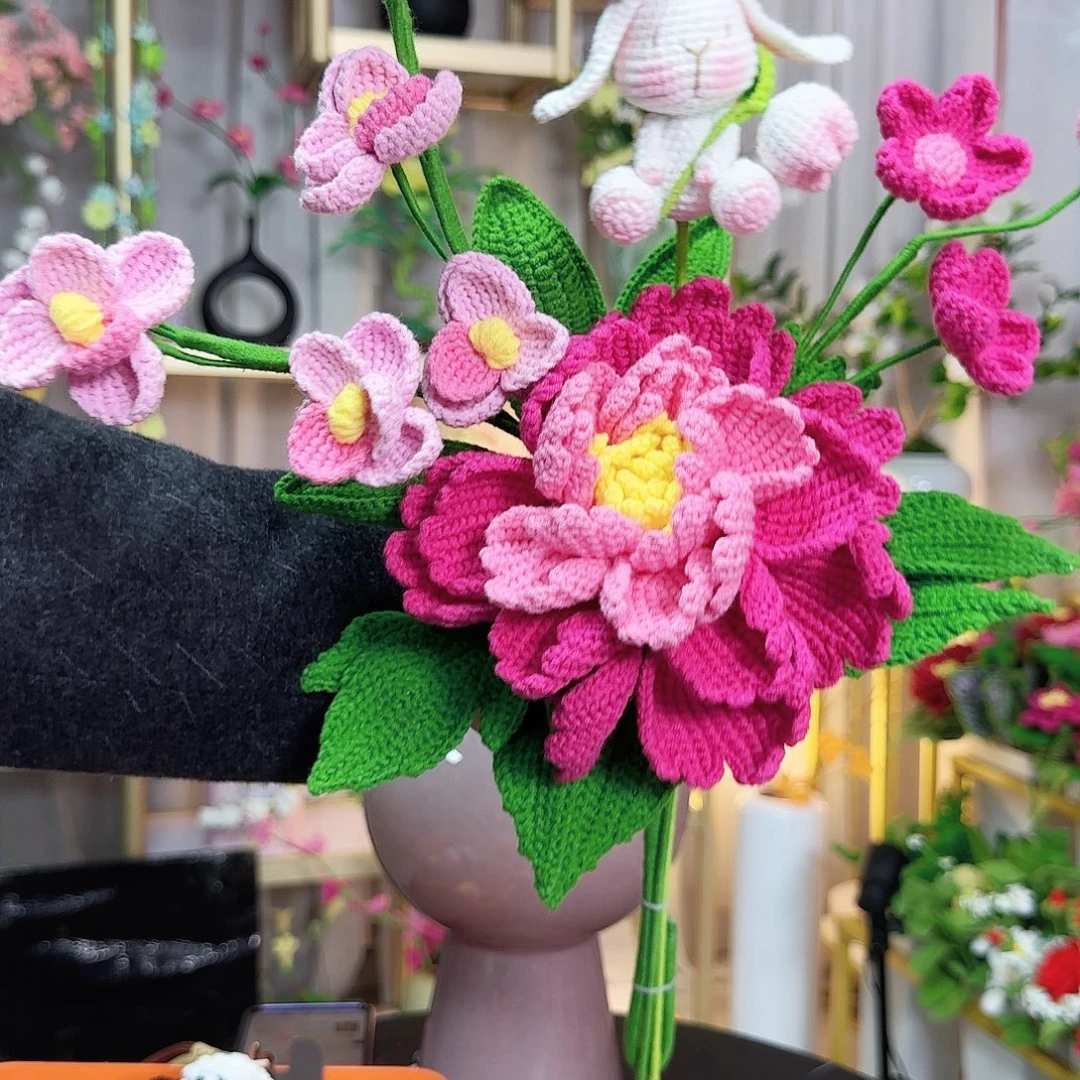 手工制作牡丹花束