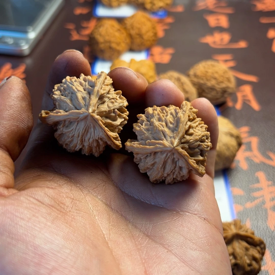 吊坠文玩核桃116盘山三棱40尺