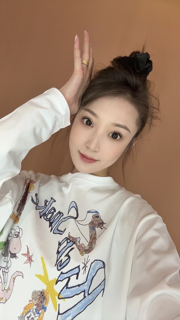 猫猫的店 卡通涂鸦长袖T恤