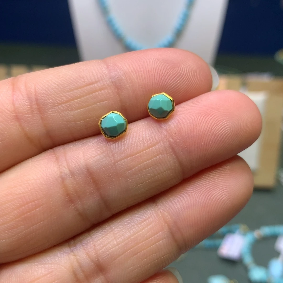 绿松石耳钉18K金镶嵌