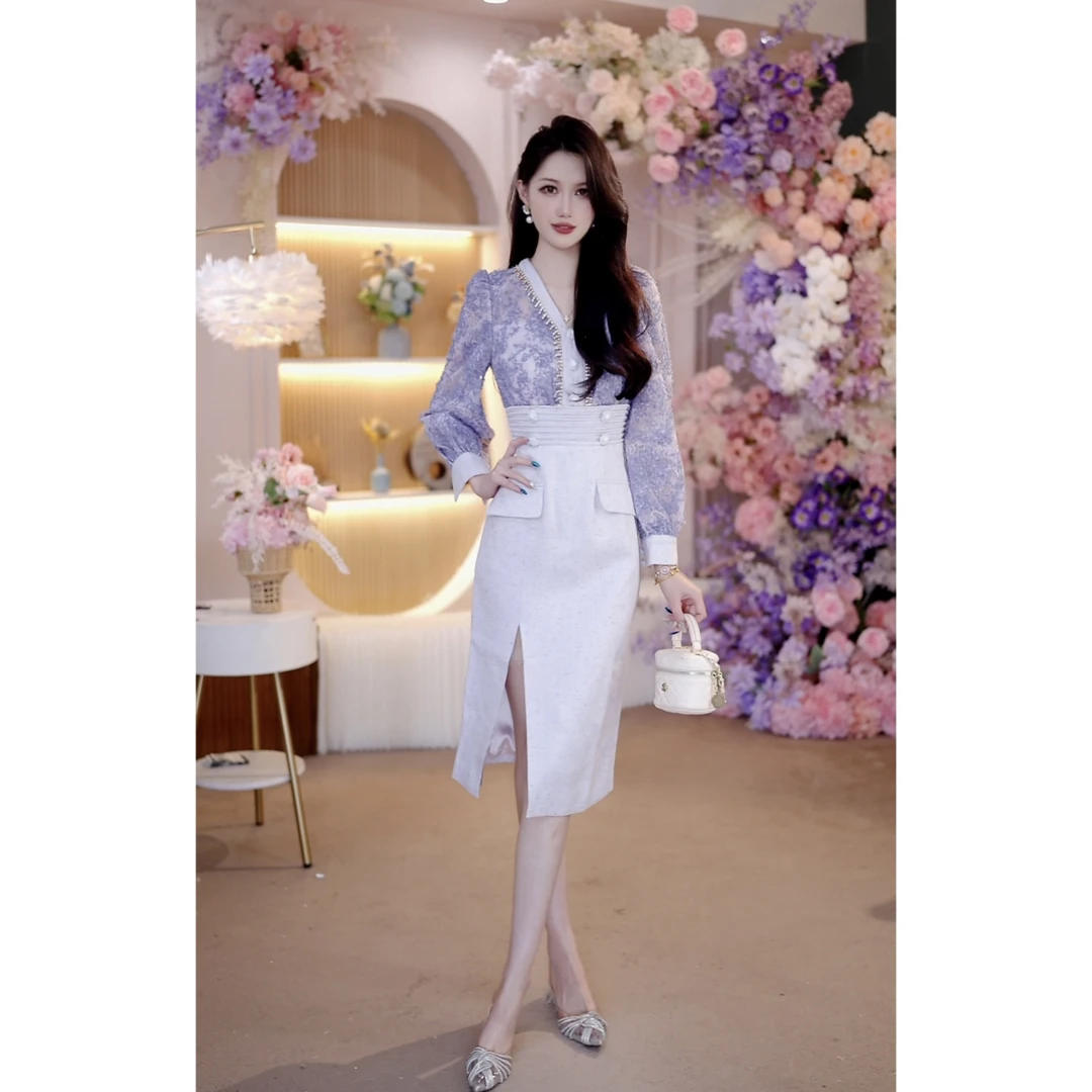 秋季新款v领长袖蕾丝包臀裙气质长款修身显瘦高级感连衣裙女1818