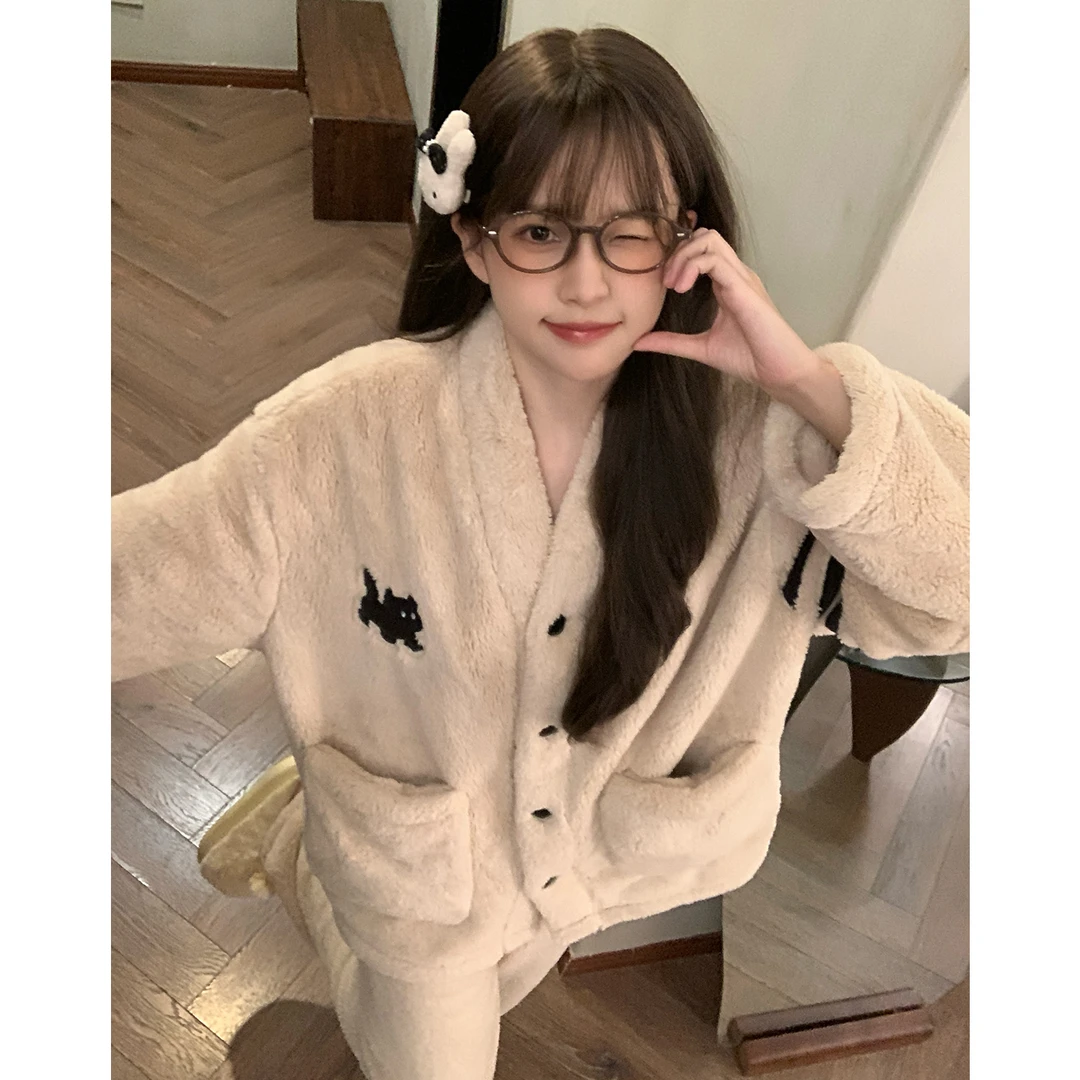 秋冬季睡衣女款爆款2025新款家居服法兰绒珊瑚绒加绒加厚保暖套装