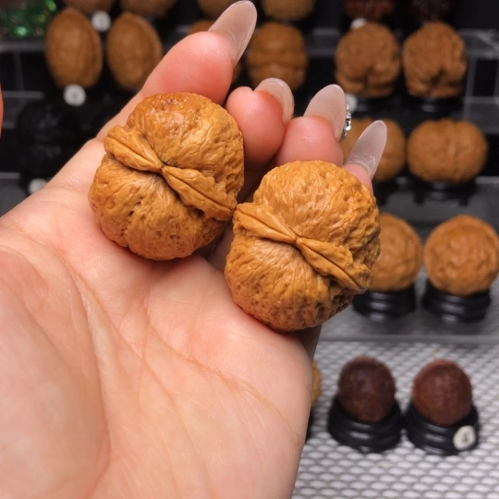 橄榄核吊坠5玉面鹦鹉