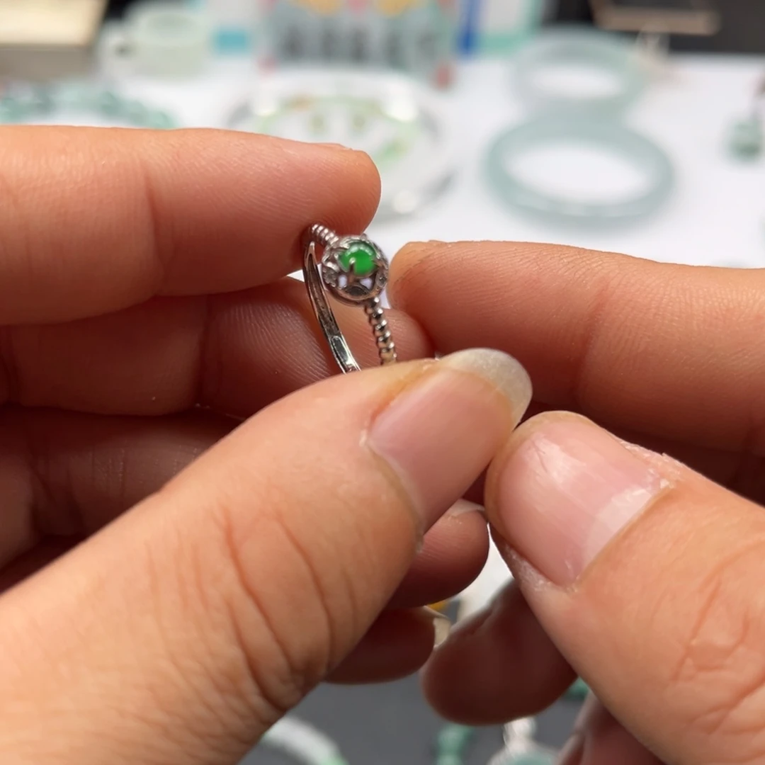 翡翠银S925镶嵌戒指福利