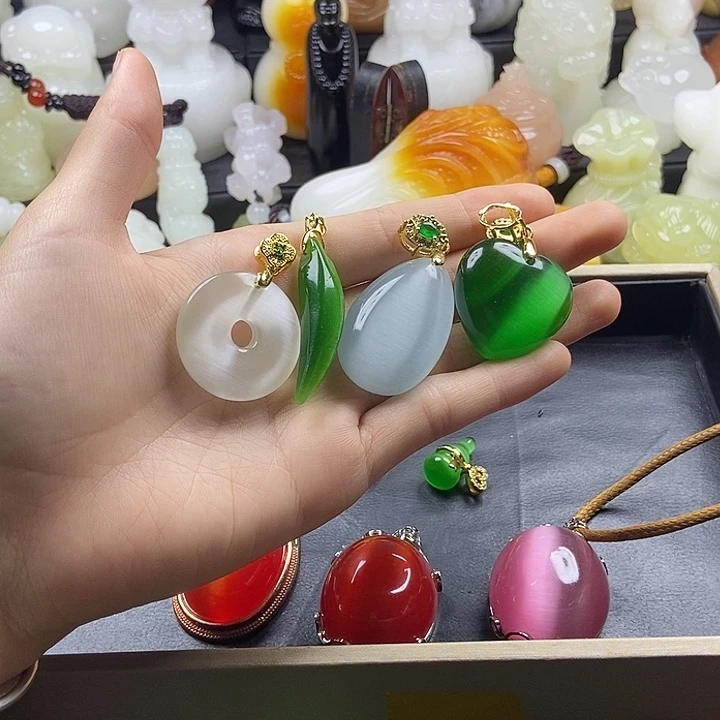 无花朵原**我原石雕刻挂件