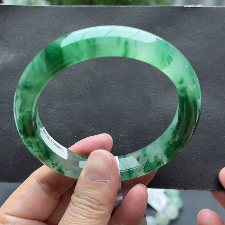 石英质玉未镶嵌手镯60