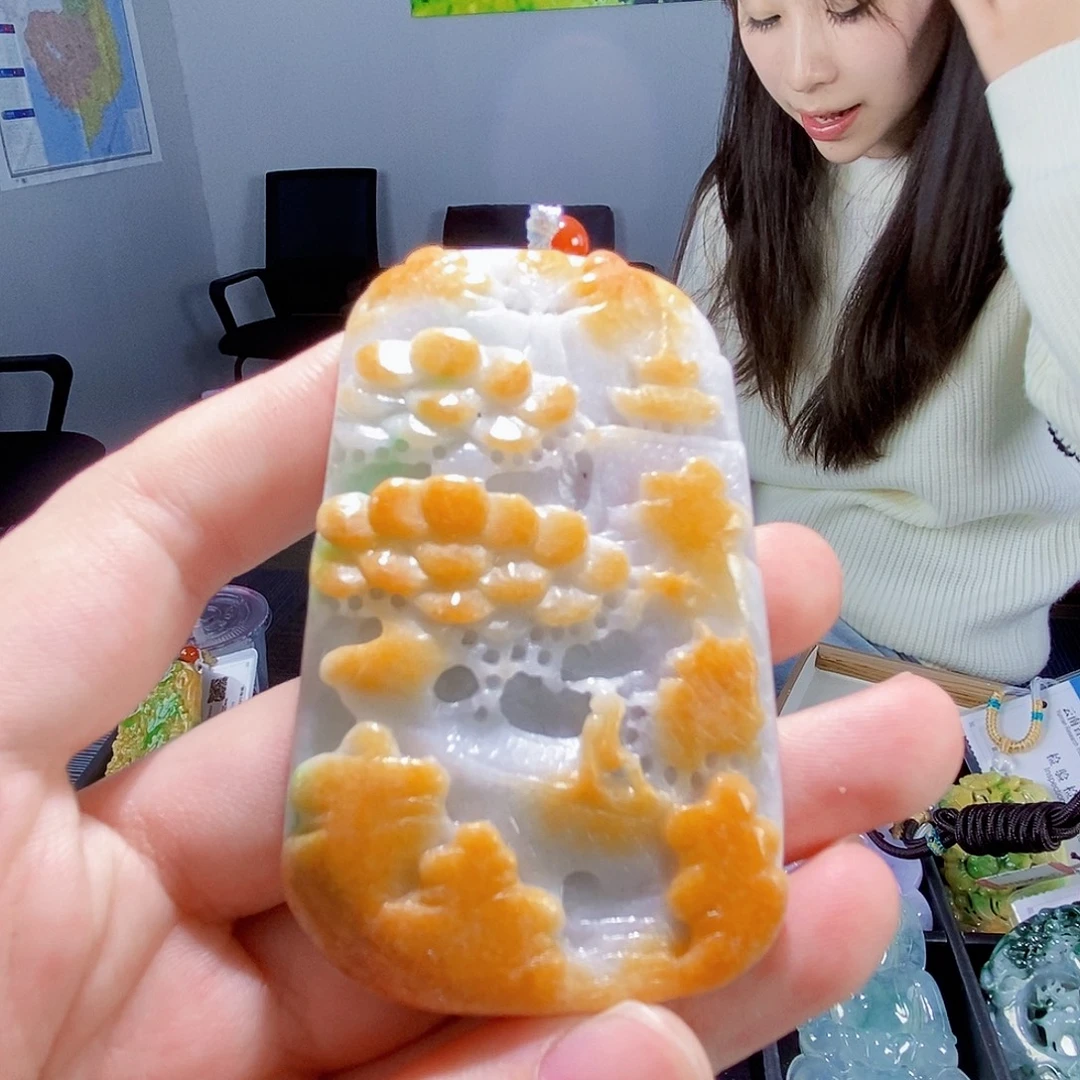 翡翠未镶嵌颈饰翡翠