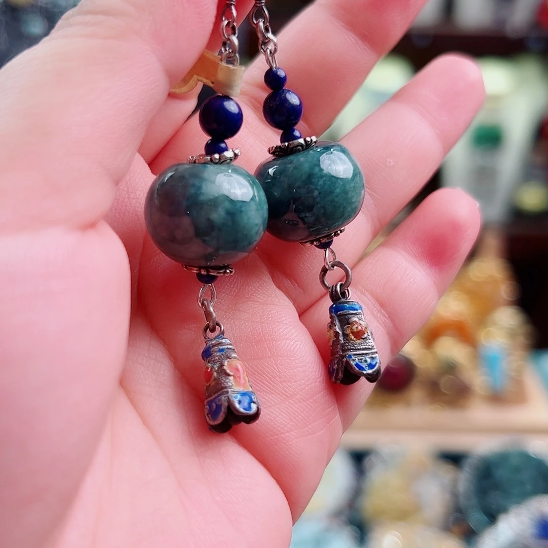 翡翠未镶嵌耳饰国风