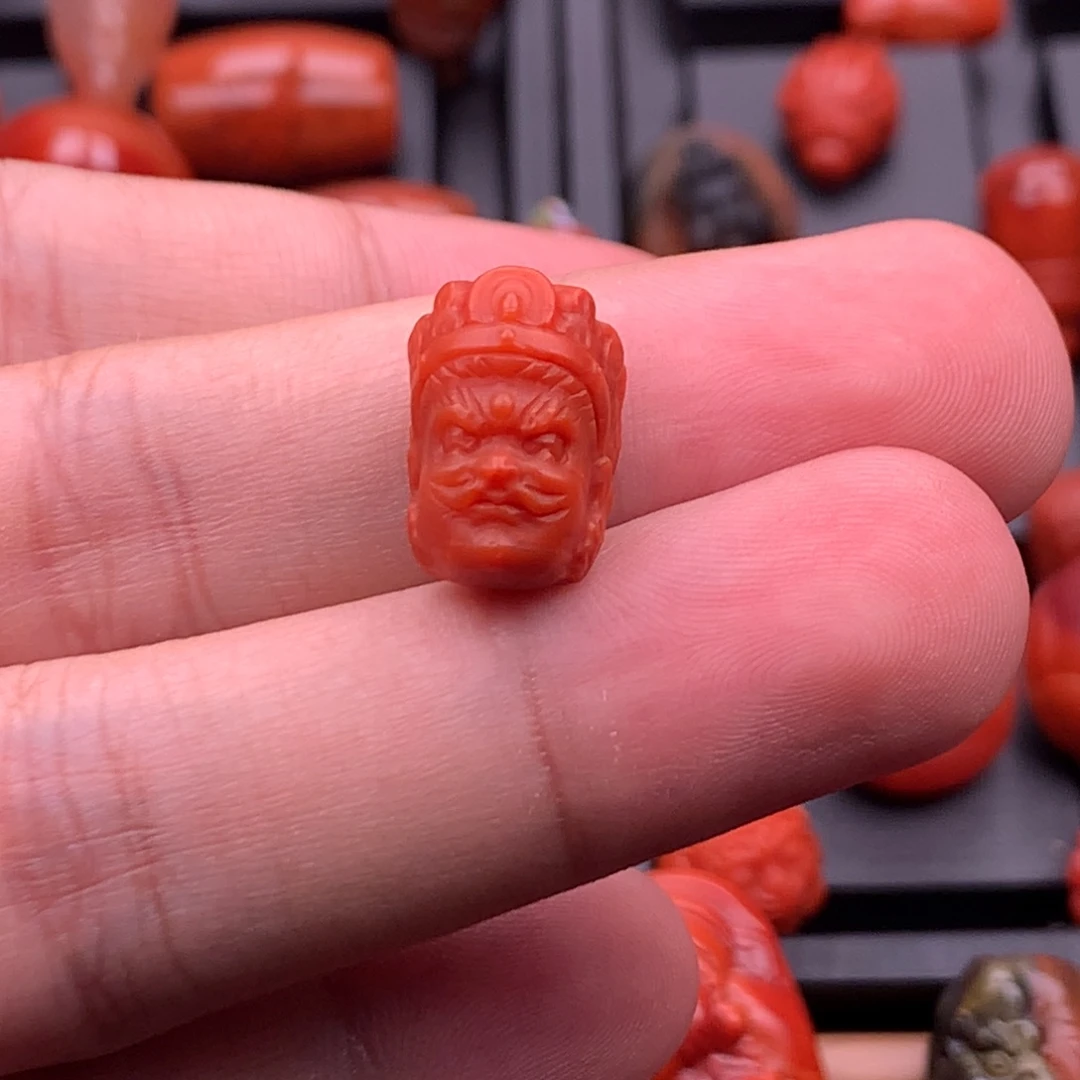 南红玛瑙未镶嵌南红精工雕刻黄财神背云11mm