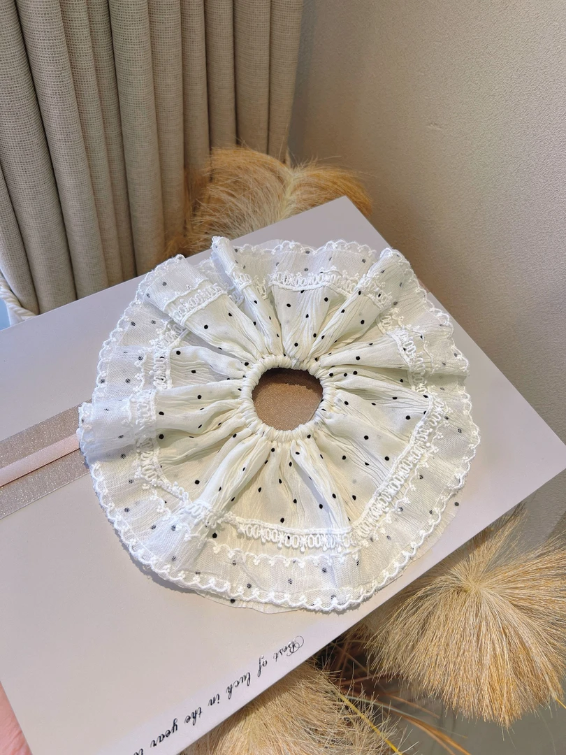 2025新款大肠发圈波点米色皱皱纱气质头饰皮筋百搭甜美扎头发发绳