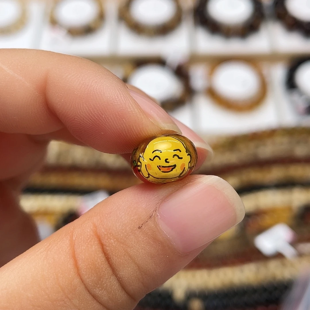 莓***汽琥珀未镶嵌裸石大