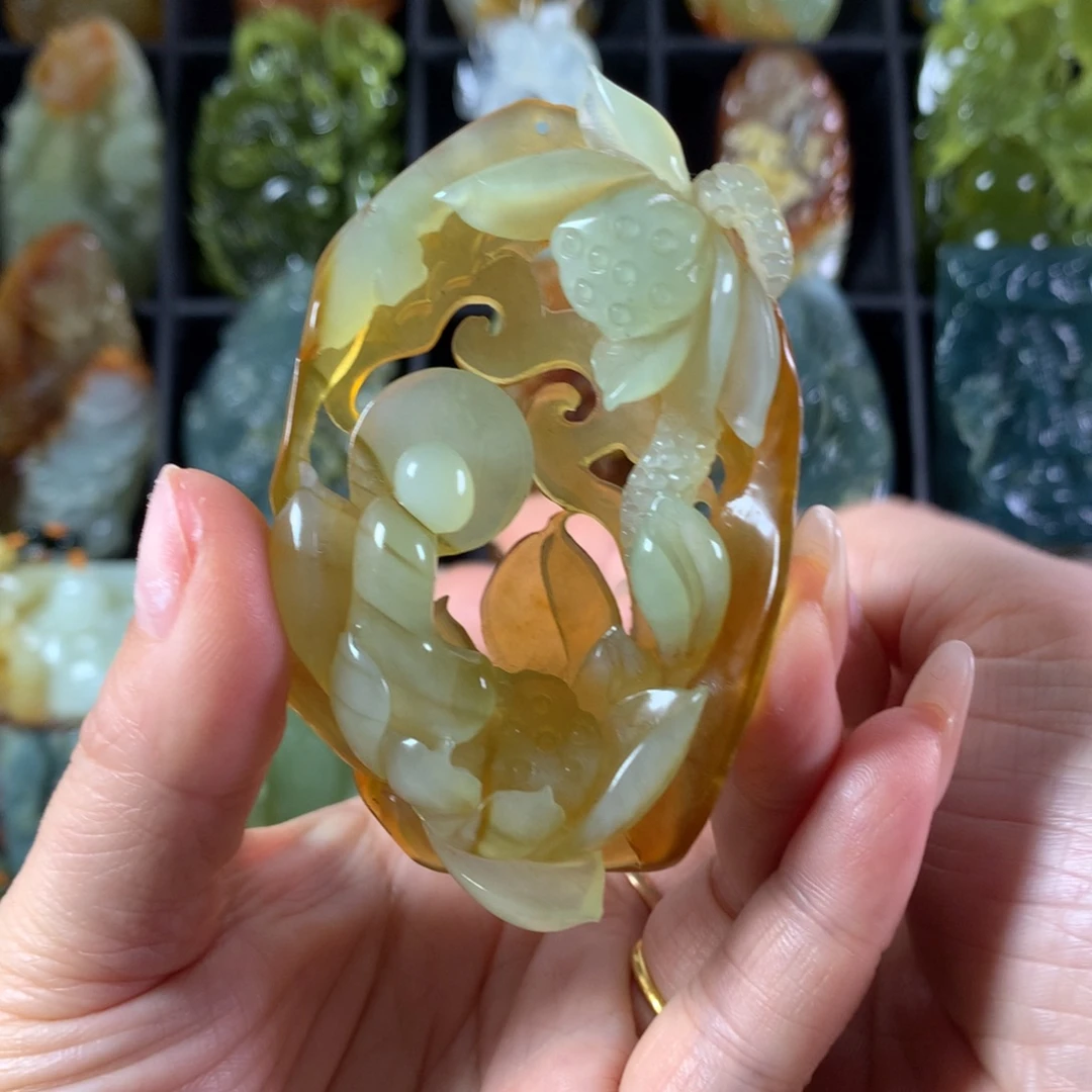 岫玉未镶嵌吊坠(赠链)