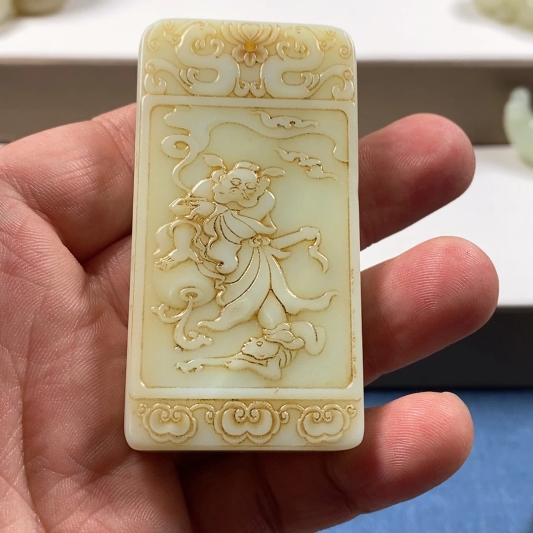 和田玉颈饰未镶嵌日**堂