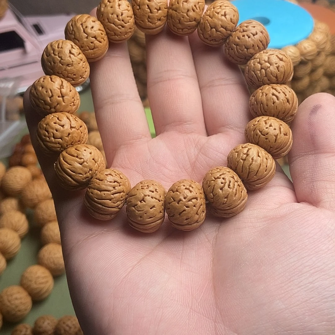 手串桃核树王纽扣桃核手串毕业款