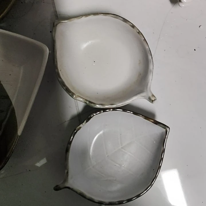 瓷片瓷器，五厂，各种摆件，瓷片！长12cm，宽度9cm。