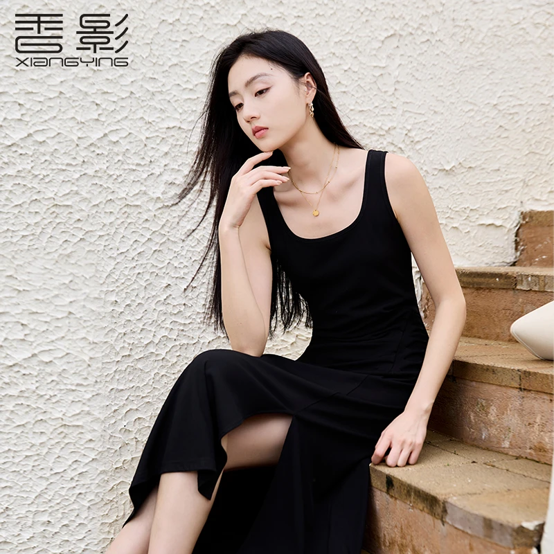 Q851115连衣裙香影欧若智性风掐腰小黑裙25春新款法式U领