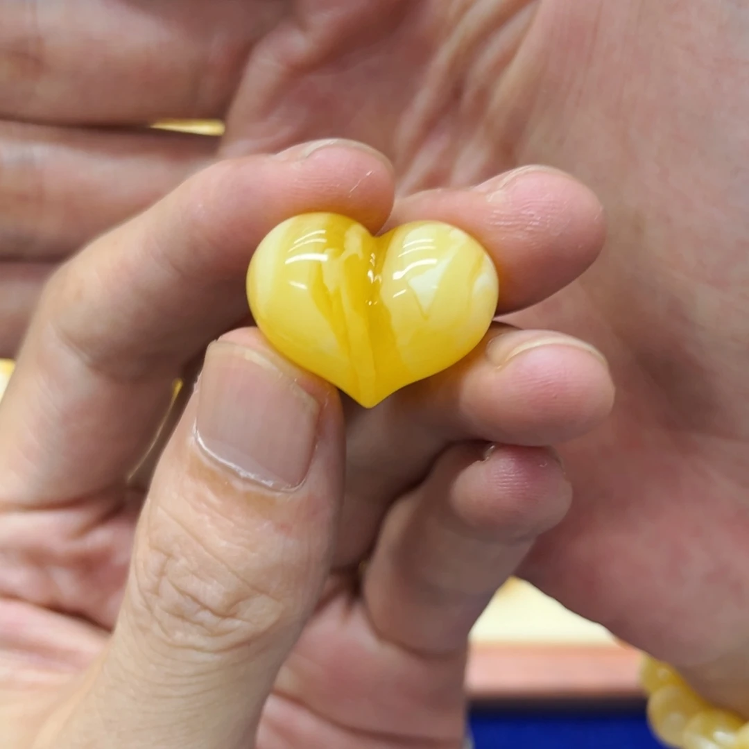 未镶嵌琥珀手串精工屁桃