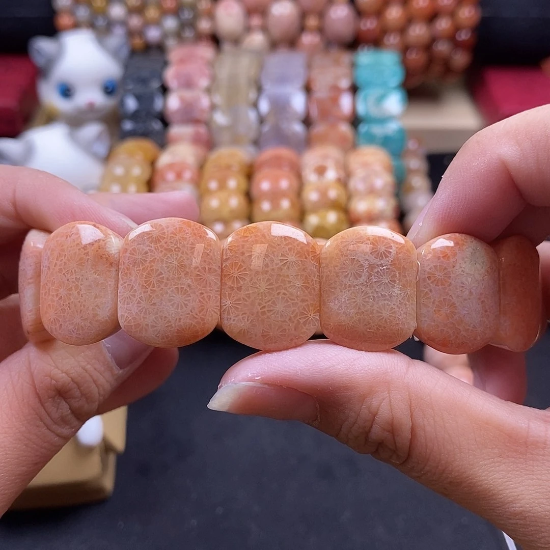 硅化珊瑚（珊瑚玉）手牌未镶嵌粉蕾丝 2