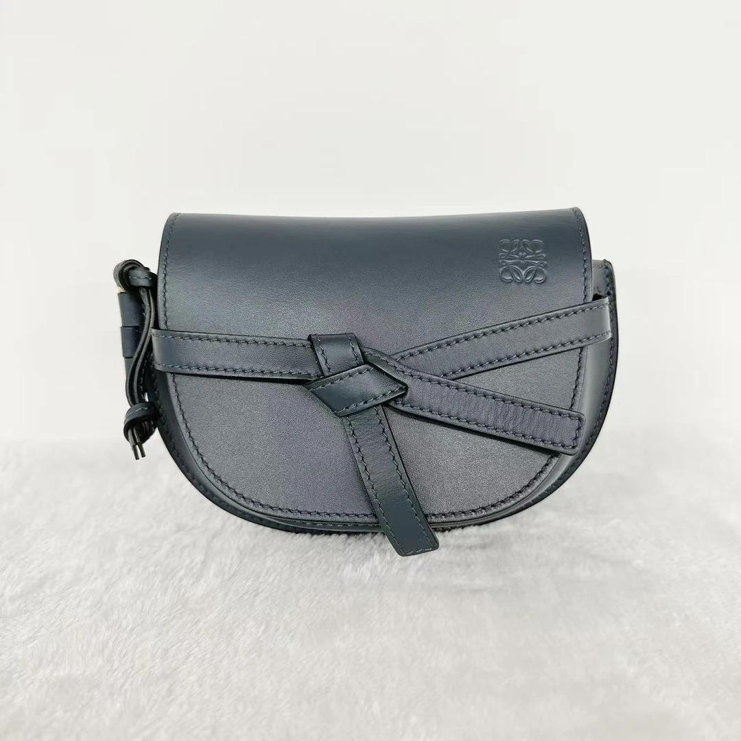 95新 LOEWE/罗意威 安洁利严选斜挎包/0013174