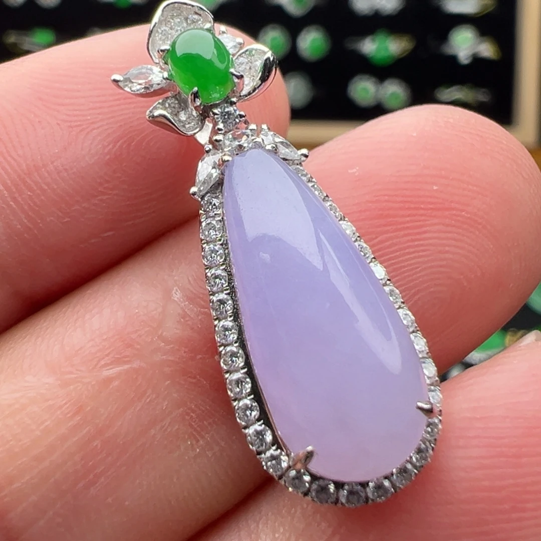 翡翠18K金镶嵌颈饰裸石16.8