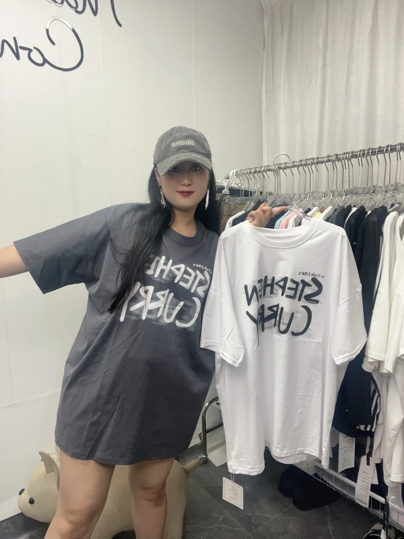 【大字母】2025秋款时尚大版宽松T恤遮肚遮臀慵懒风上衣短袖