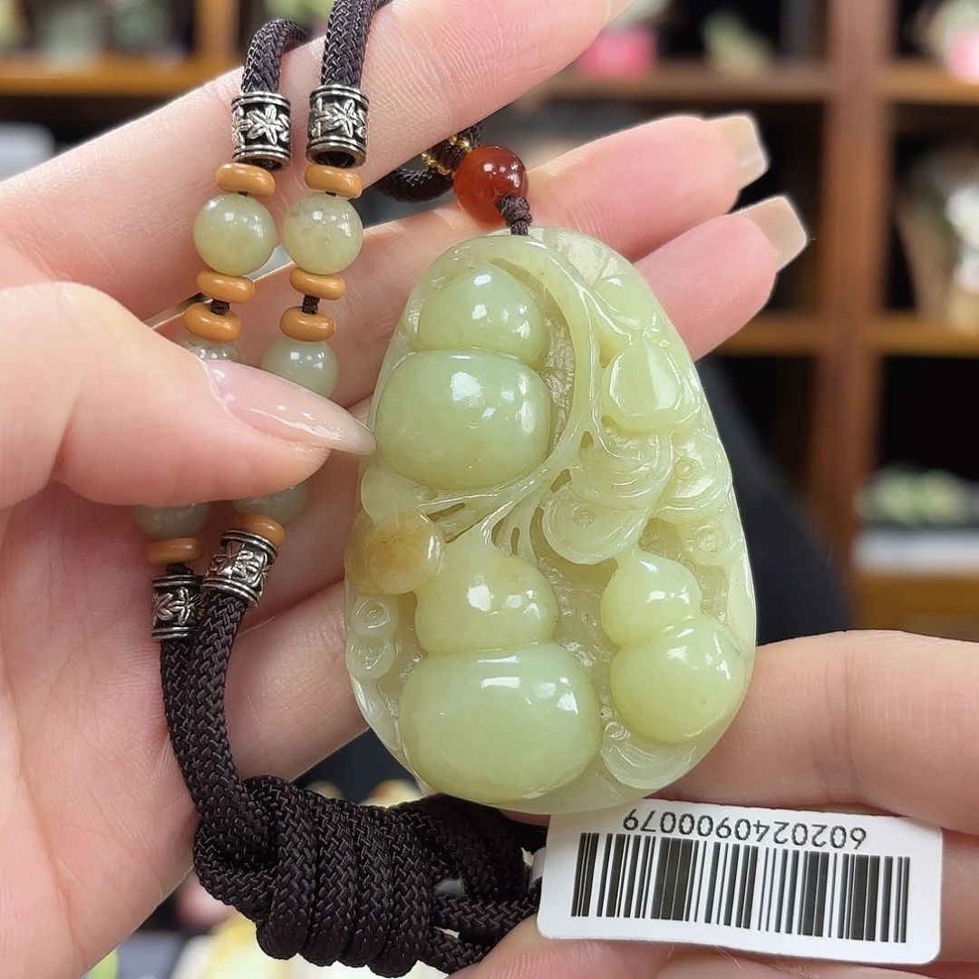 和田玉吊坠葫芦未镶嵌