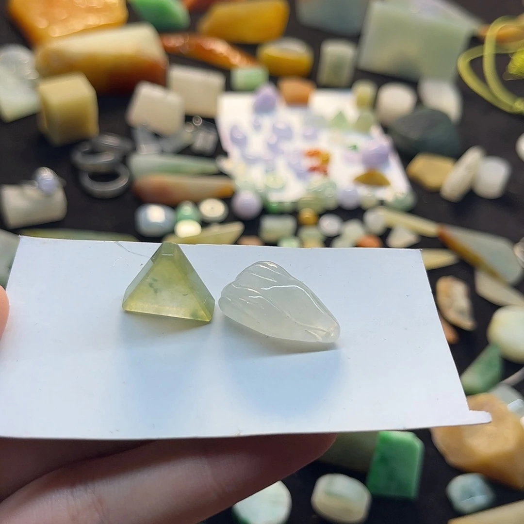 田***飞未镶嵌定制翡翠翡翠定制