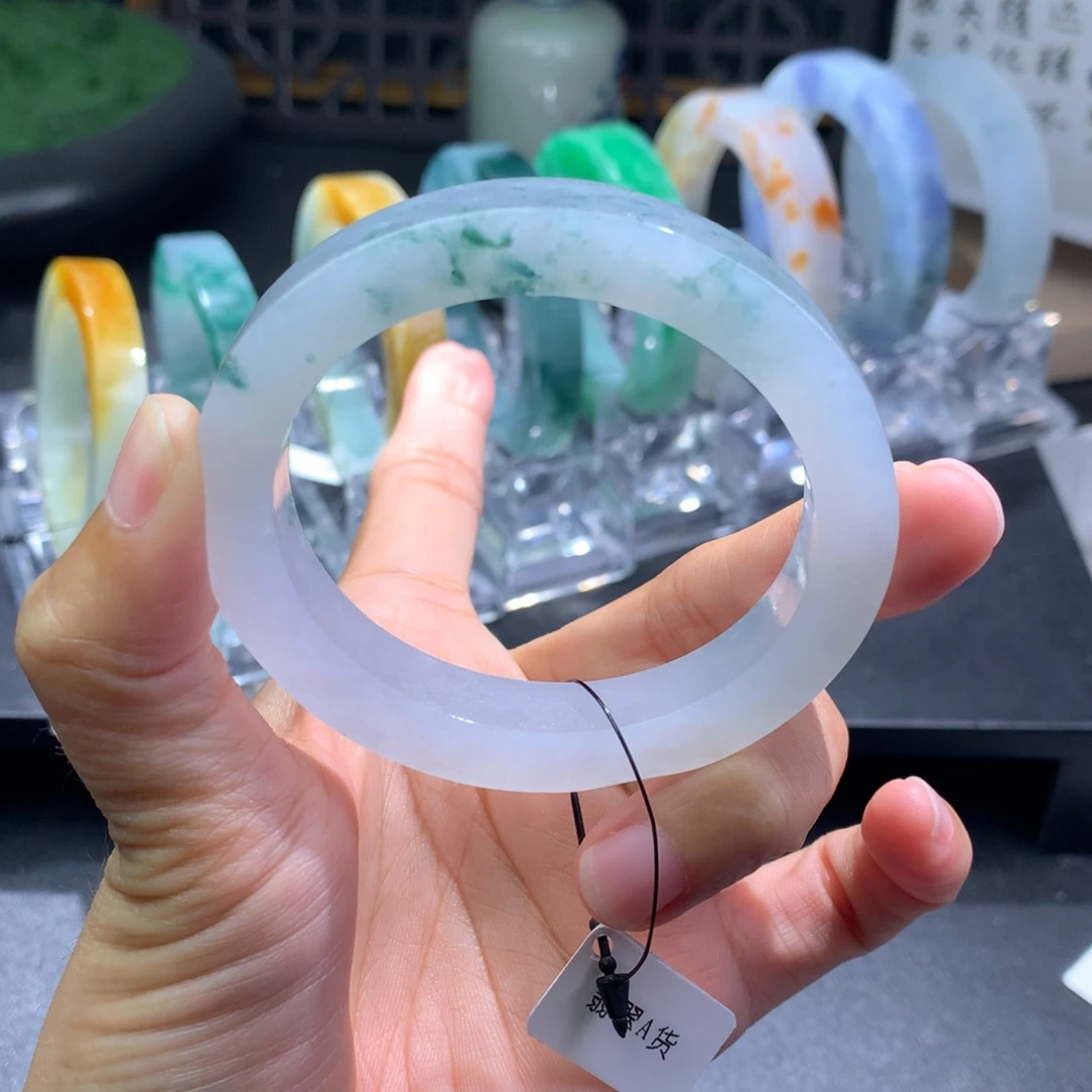 未镶嵌手镯定制翡翠坤*