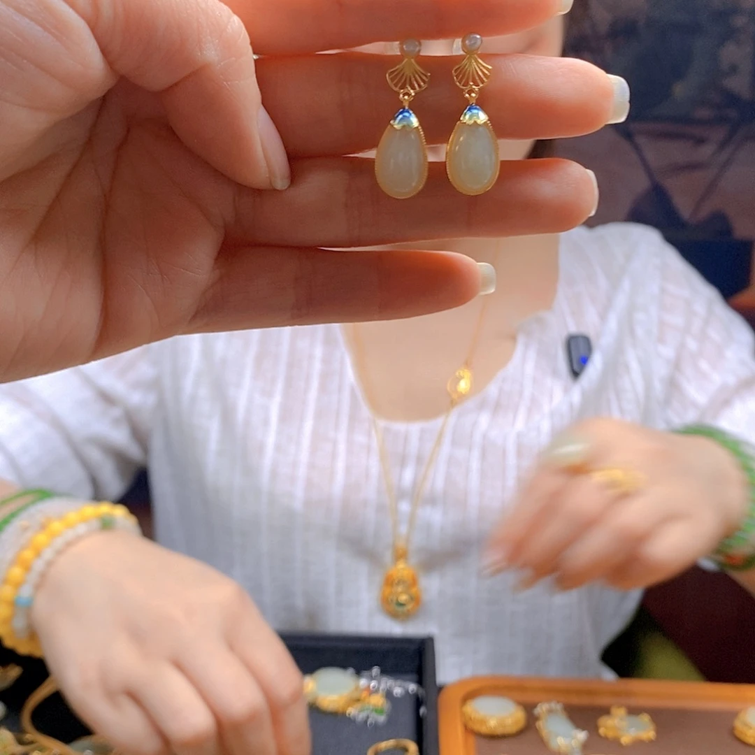 和田玉银S925镶嵌颈饰