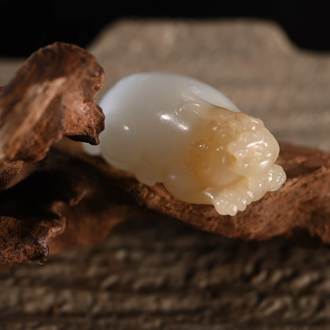 LOT8807和田玉且末糖貔貅挂坠/杭拍