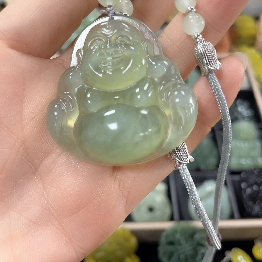 蛇纹石玉颈饰未镶嵌