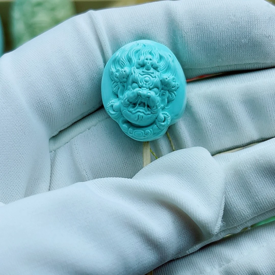 绿松石未镶嵌珠宝奇石