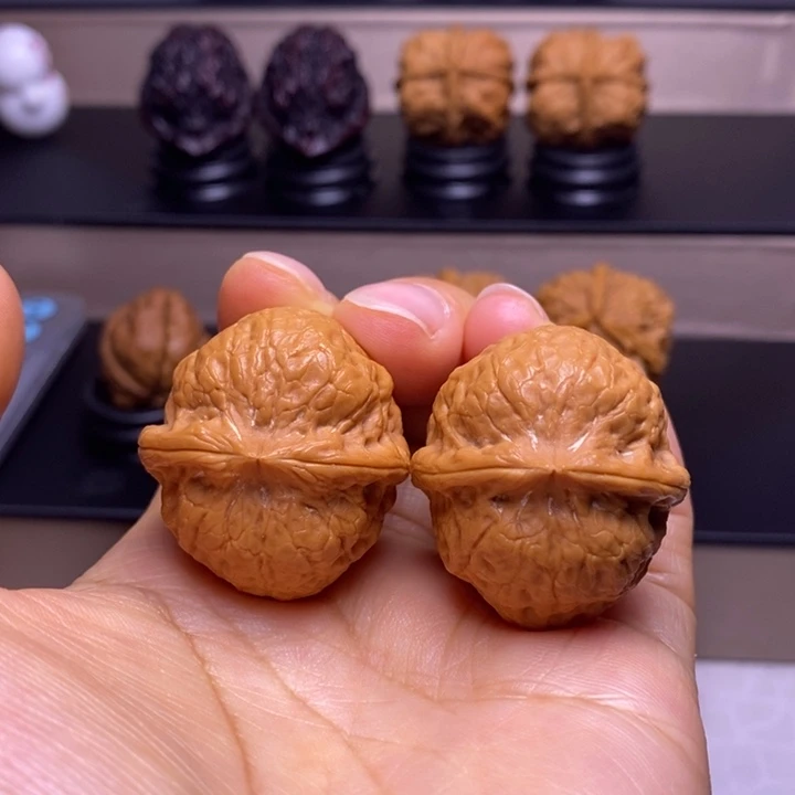 把件文玩核桃粗筋钢蛋萌萌包80