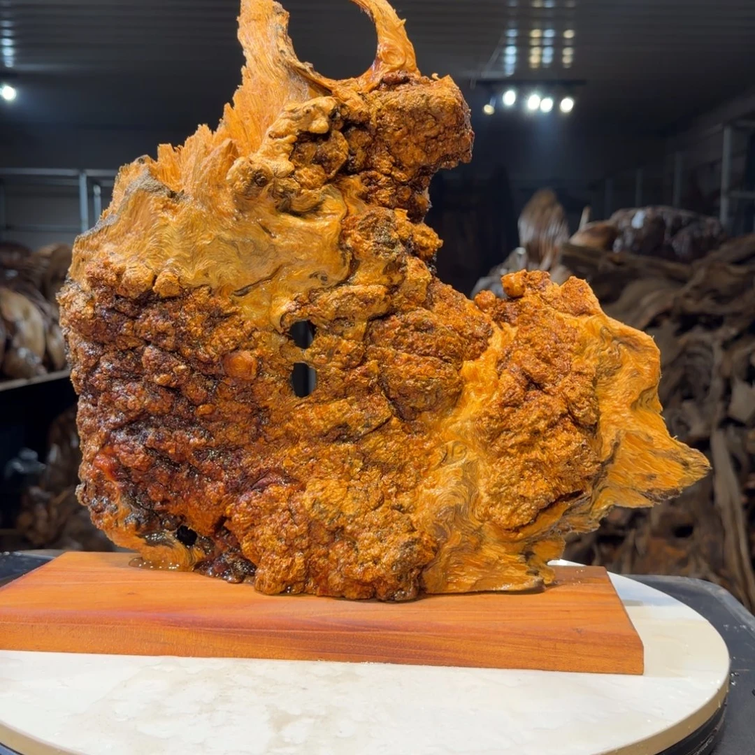 逍***遥木王一刀琥珀木摆件6