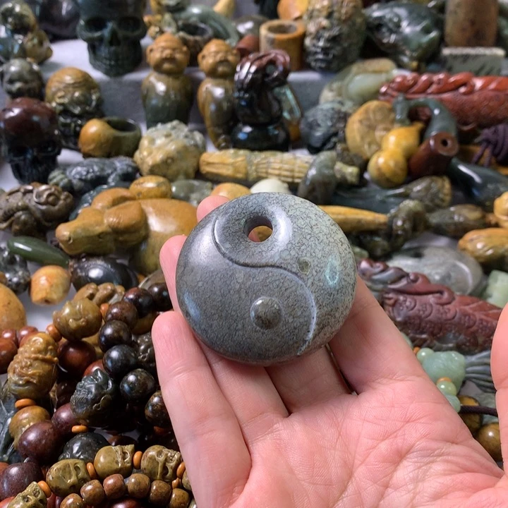 未镶嵌岫岩河磨玉（透闪石质玉）笔搁