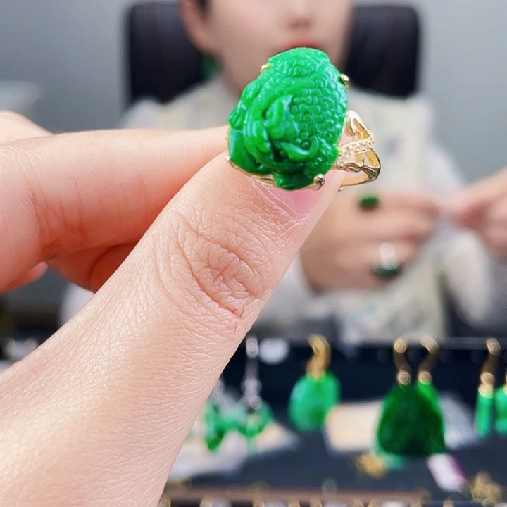 翡翠戒指银S925镶嵌饰品