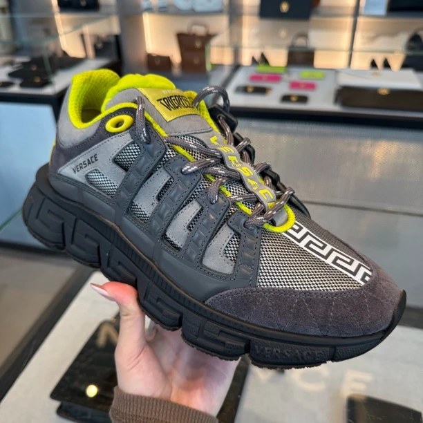 未使用 VERSACE/范思哲 国内现货/男士特价飞船鞋