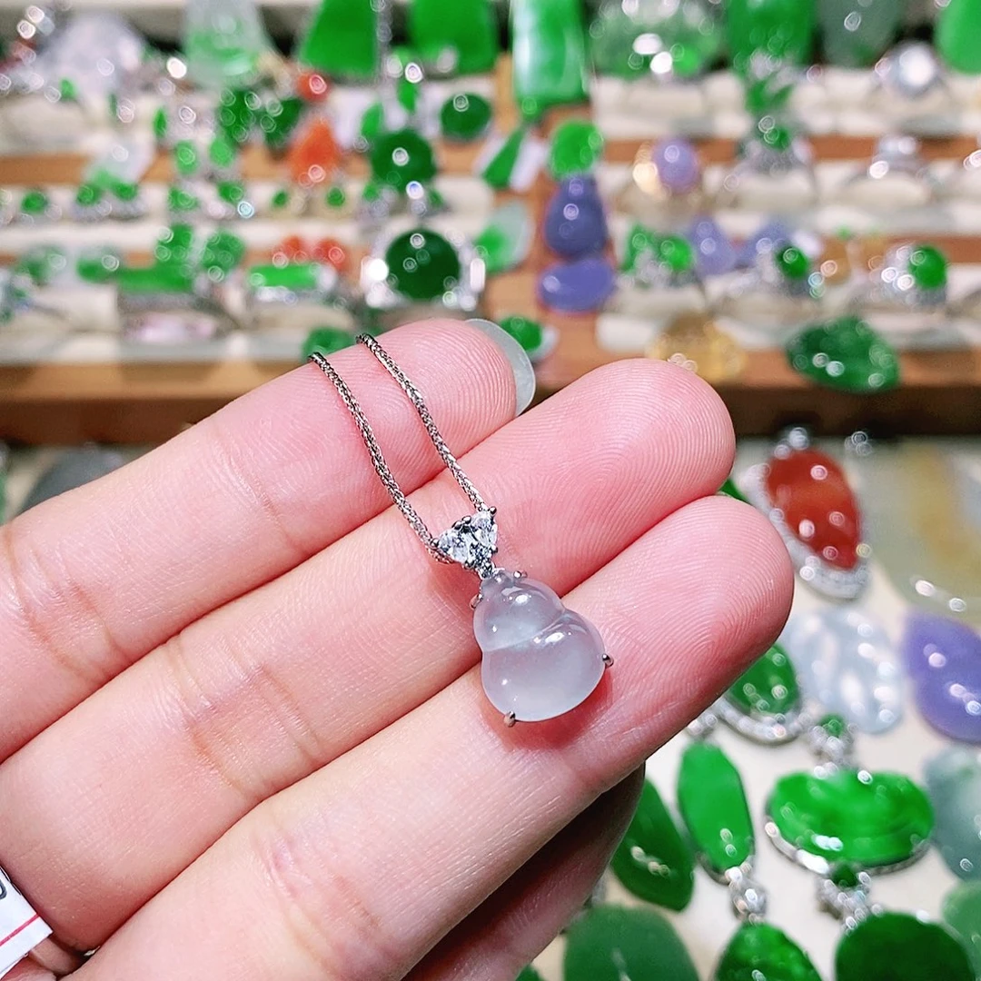 【闪购商品】翡翠挂件未镶嵌裸石